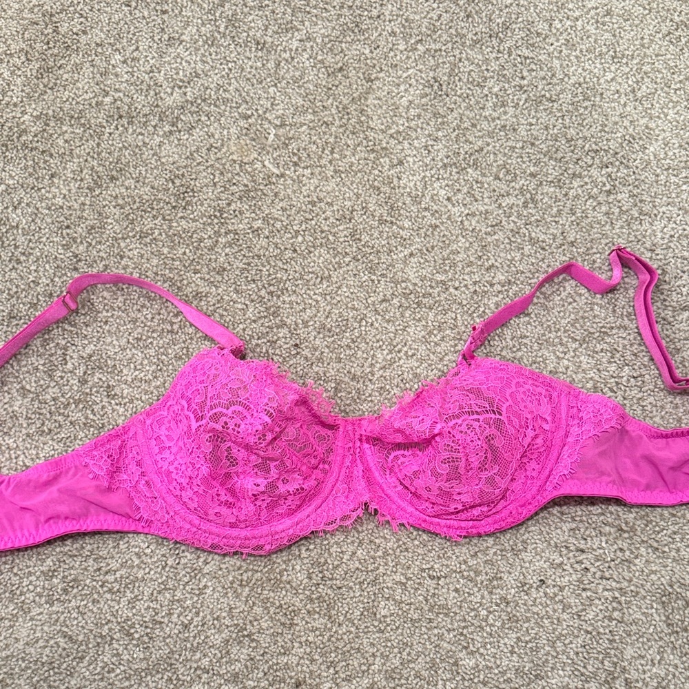 Elegant Pink Lace Bra